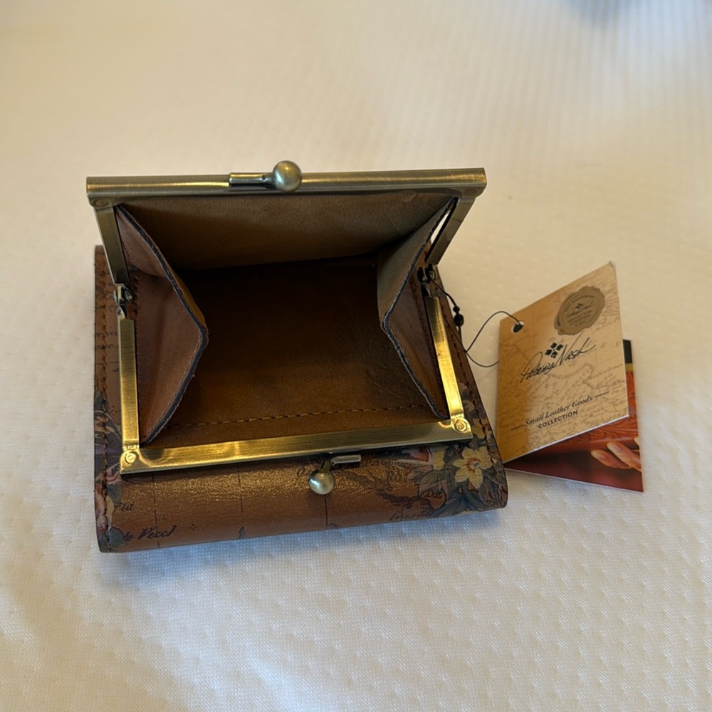 Patricia Nash floral leather women's wallet - Picture 3 of 5